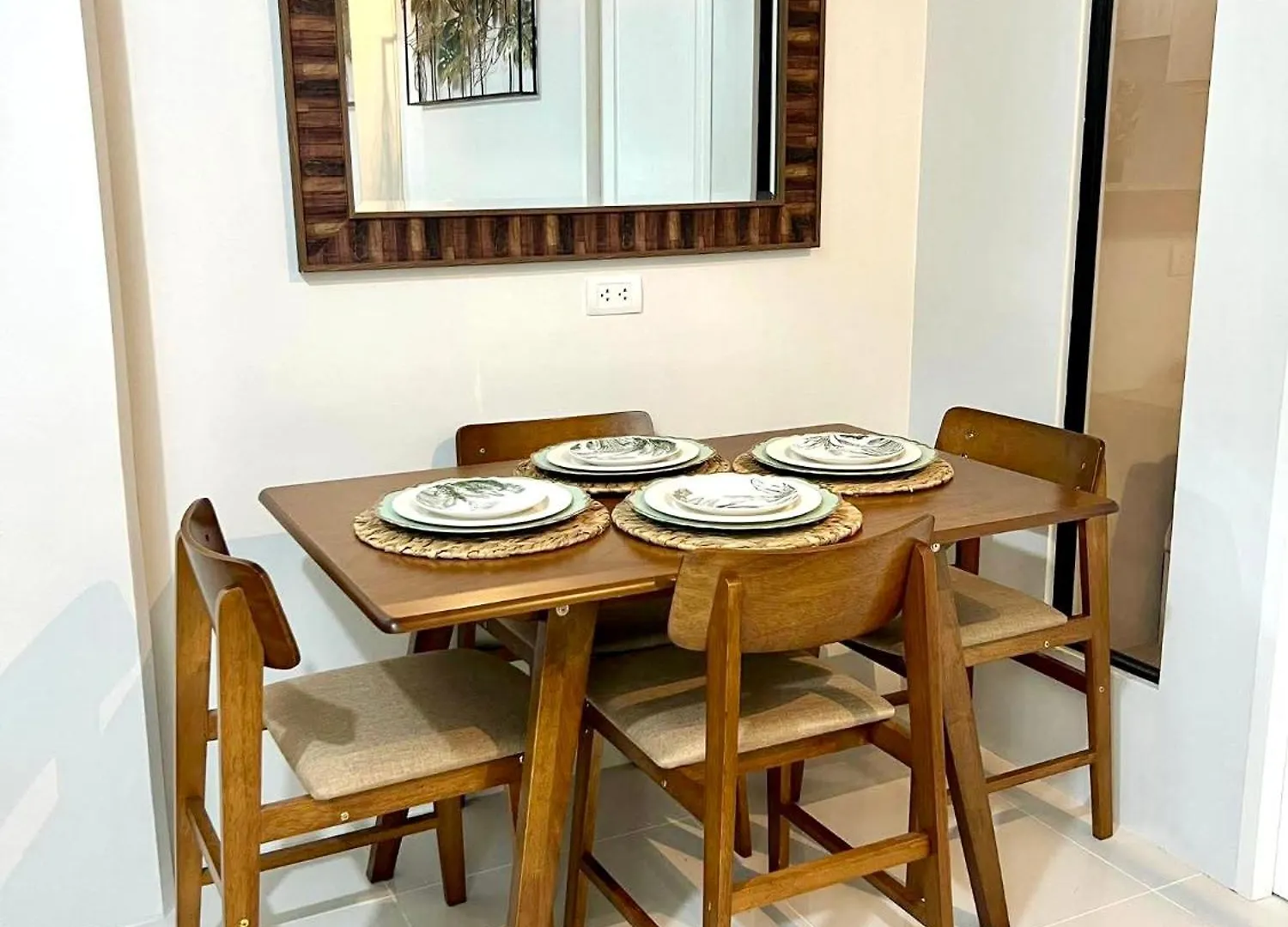 Dauis Panglao Staycation Apartahotel